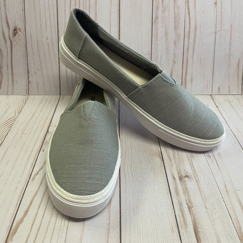 Toms Slip-On Flats in Light Gray with White Soles